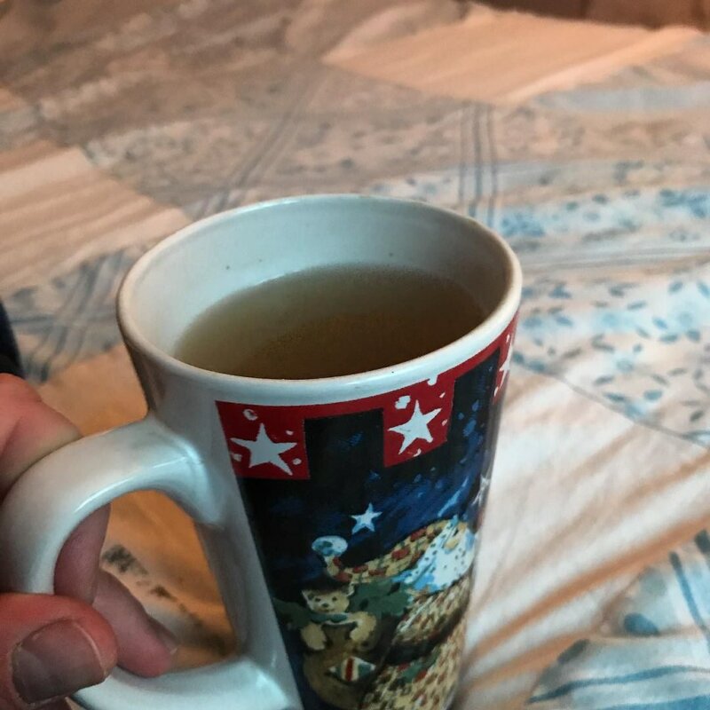 Infusion de gingembre au citron : une boisson sans sucre ajouté pour remplacer les sodas.