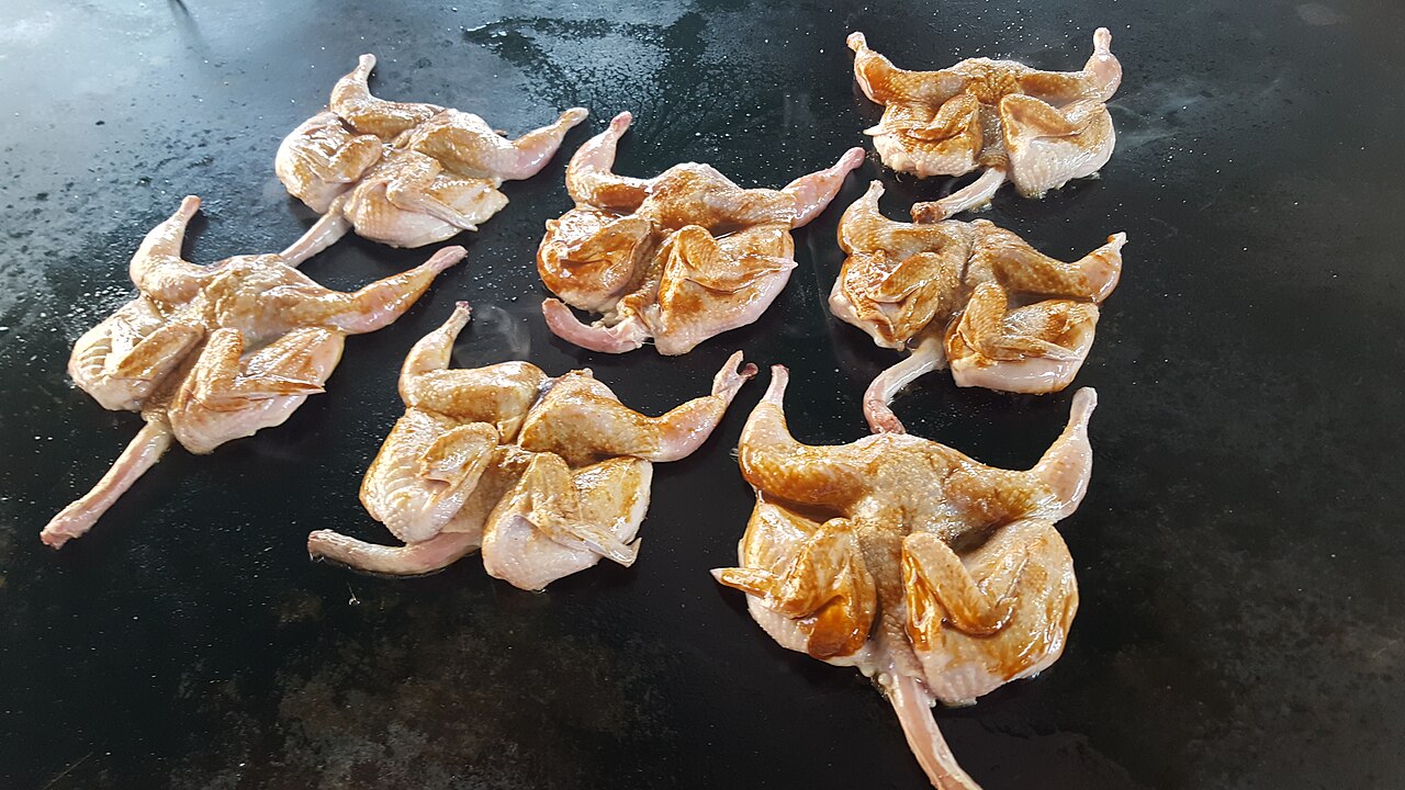 Cailles en cours de cuisson